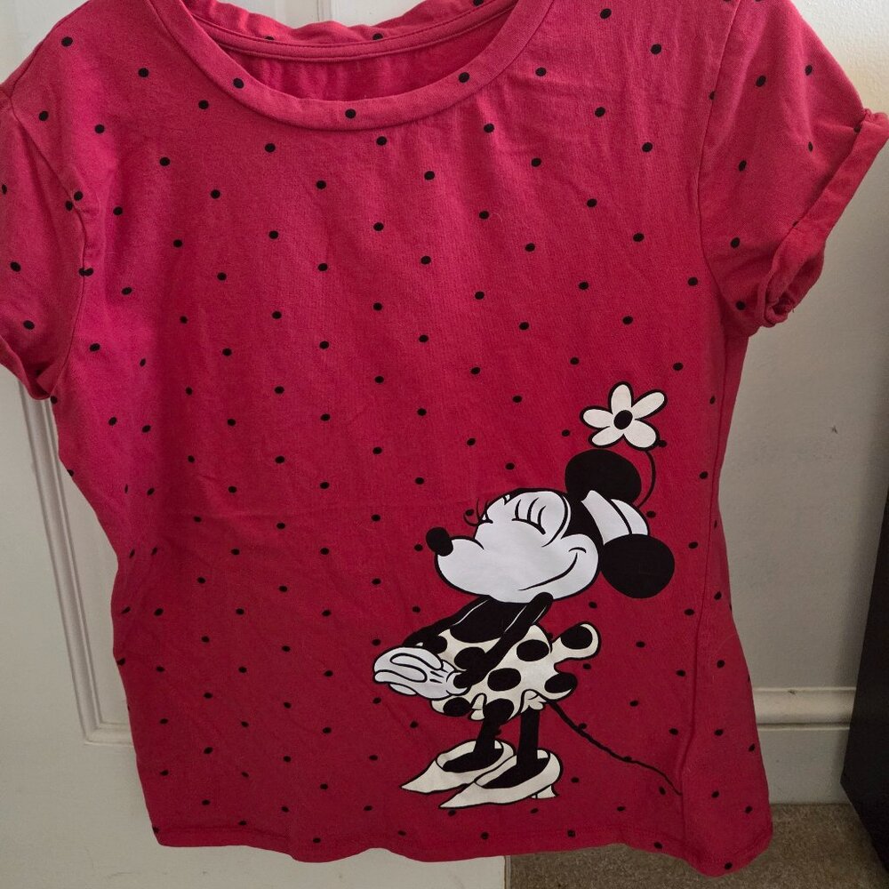 Disney shirt size Medium
